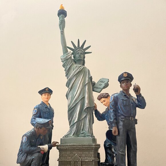 Vanmark Collection, Blue Hats of Bravery LIMITED EDITION & RARE Liberty For All - Picture 12 of 16